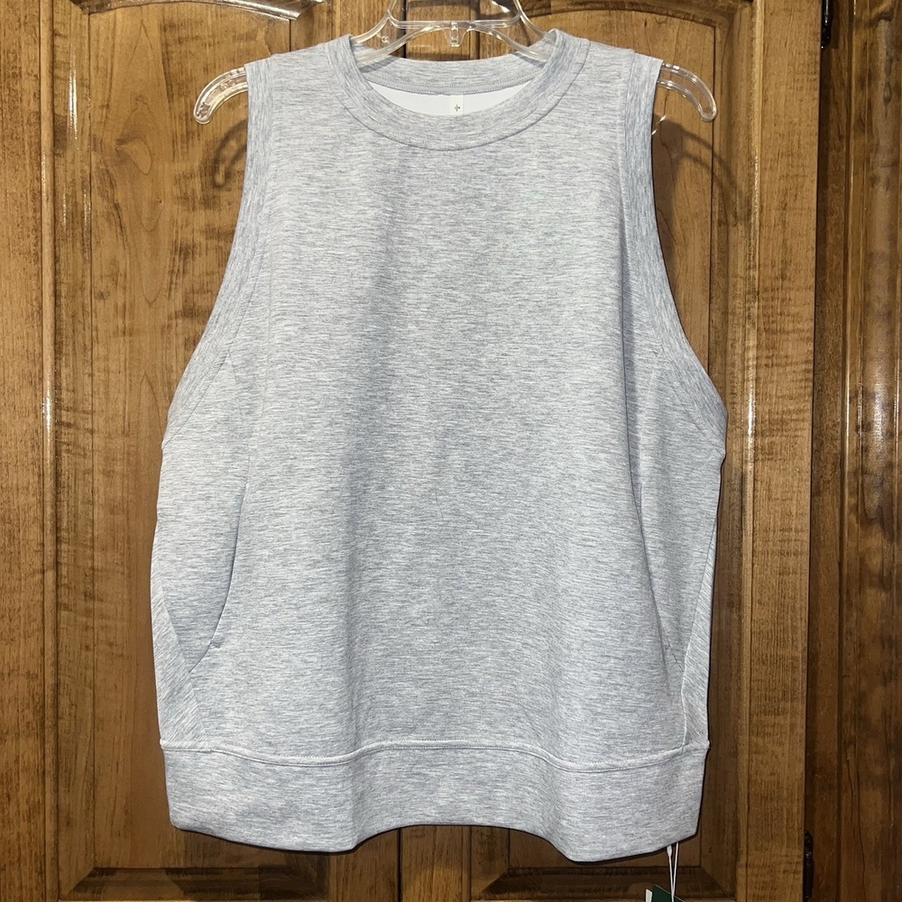 NWT HALARA Round Neck‎ Pocket Casual Tank Top Fog Gray Medium Athletic Women's - Picture 3 of 13